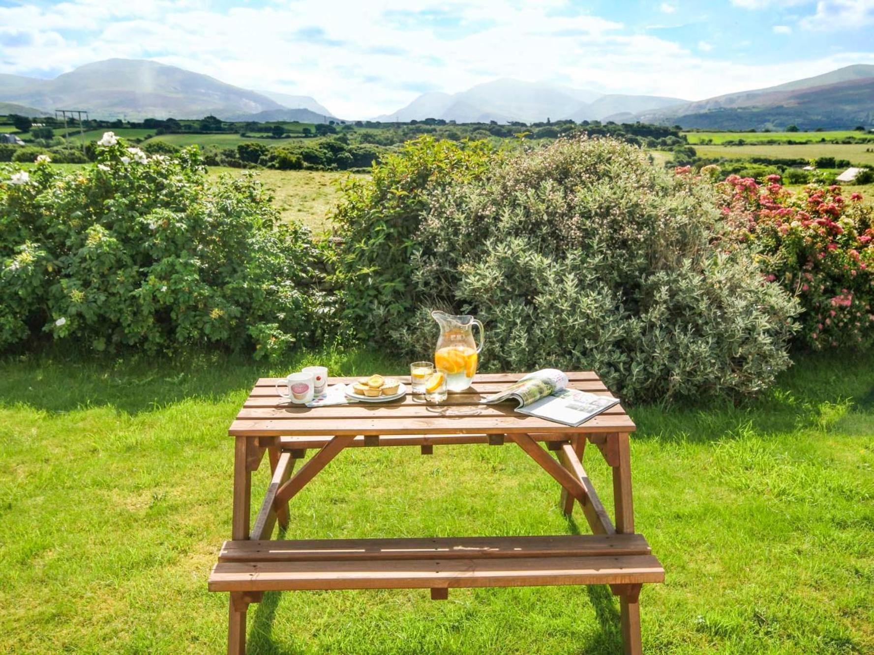 Coed Bolyn Lodge Llanddeiniolen Екстер'єр фото